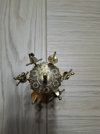 Juego de seis pinchos de espada dorados