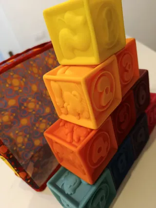 Bloques sensoriales para bebés con números