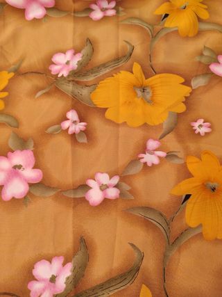 Falda floral marrón y multicolor