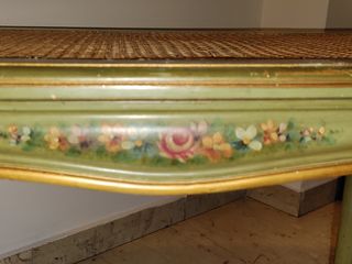 Tavolino stile veneziano abbinato a baule