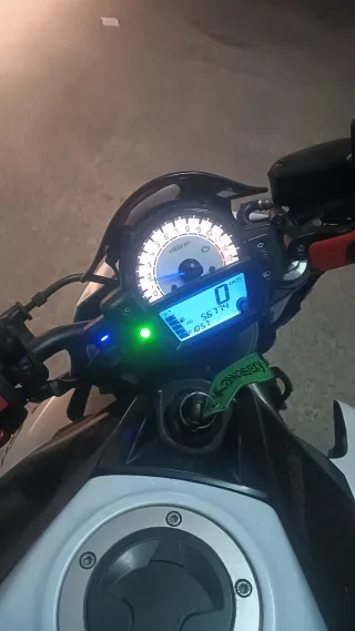 Kawasaki ER-6n Blanca A2