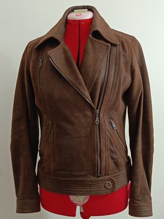 Cazadora de piel marrón