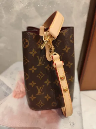 Borsa secchiello con tracolla