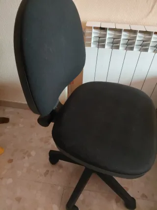 Silla de escritorio negra