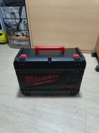 Maleta Milwaukee FUEL XL