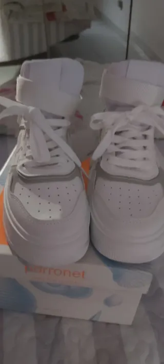 Deportivas blancas originales