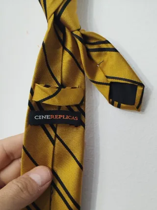 Capa y Corbata Hufflepuff
