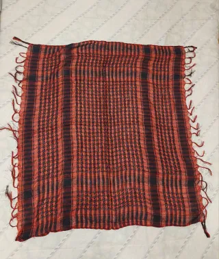 Pañuelo árabe fular rojo y negro