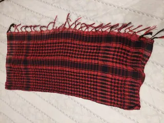 Pañuelo árabe fular rojo y negro