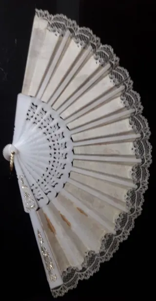 Antiguo abanico religioso