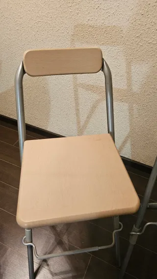 2 Taburetes plegables metal y madera