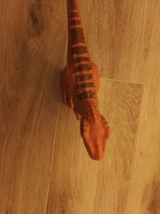 Dinosaurio Naranja Juguete