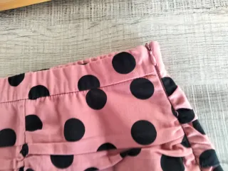 Minifalda Stradivarius lunares rosa