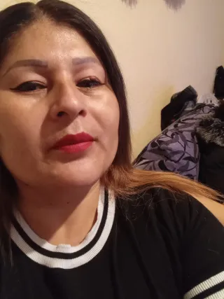 Ofrezco empleo de cuidadora de personas mayores