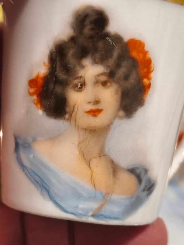 Antica tazza e piattino in porcellana tedesca 15€