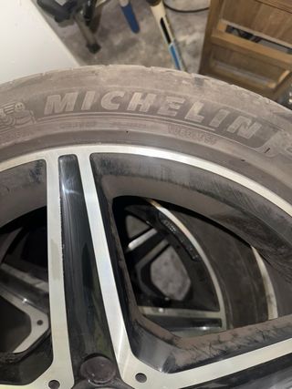Llantas Mercedes con Neumático