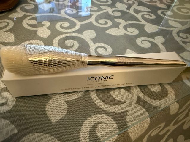 Brocha Iconic London Complejo Dorado/Plateado