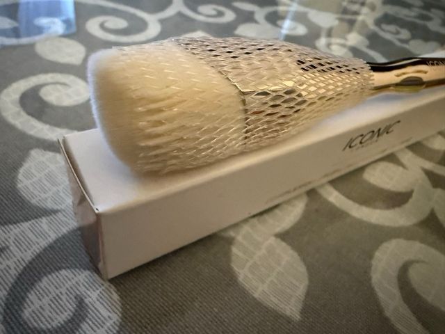 Brocha Iconic London Complejo Dorado/Plateado