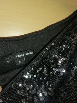 Vestido fiesta una manga lentejuelas + Tejano camp