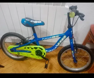 Bicicleta infantil B-PRO JR16 azul