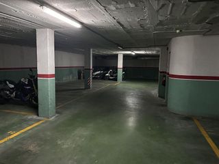 Garaje en venta en Vallparadís en Terrassa