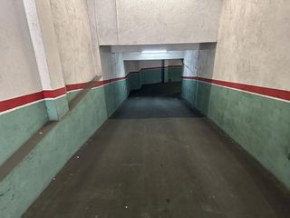 Garaje en venta en Vallparadís en Terrassa