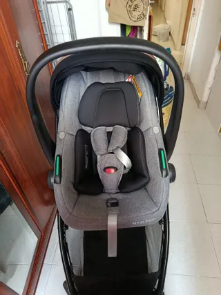 Maxi-Cosi Cochecito y Silla de Coche