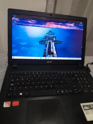 Ordenador portátil Acer negro