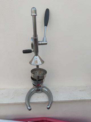 Exprimidor de diseño sin estrenar