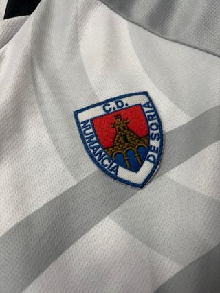 Camiseta de fútbol Numanxia firmada
