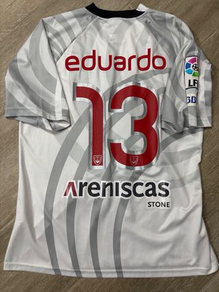 Camiseta de fútbol Numanxia firmada
