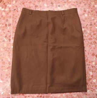 Falda marrón botones