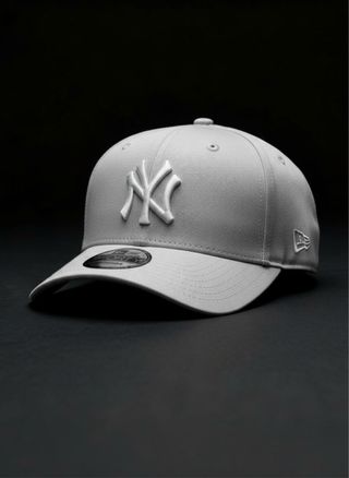 Gorra New Era Gris
