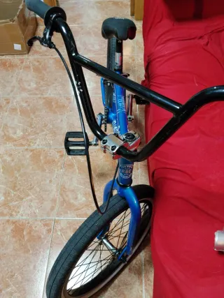 Bicicleta BMX Radio Azul
