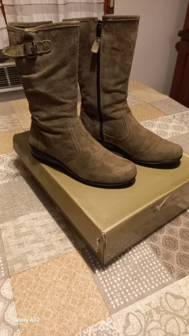 Stivali donna vera pelle scamosciata