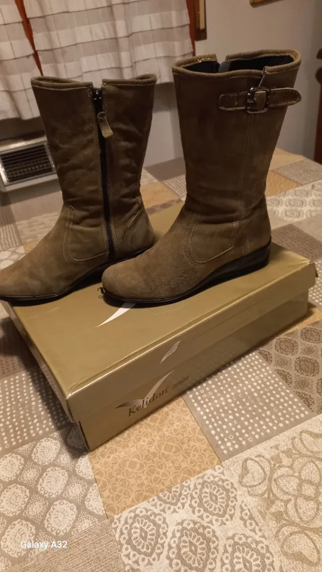 Stivali donna vera pelle scamosciata