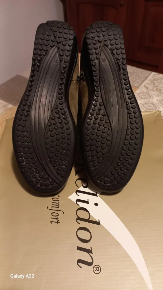 Stivali donna vera pelle scamosciata