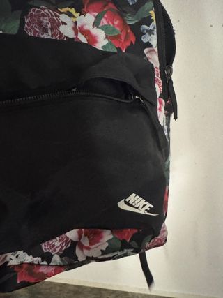 Mochila Nike Floral Negra Multicolor