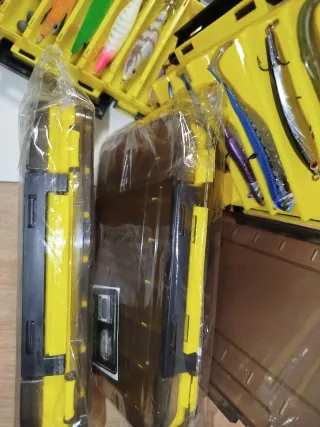 3 Cajas de Señuelos de Pesca