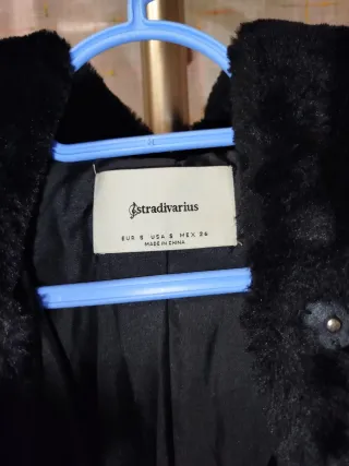 Abrigo pelo sintético mujer negro