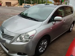 Toyota Verso 2011