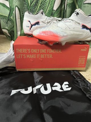 Botas de fútbol Puma Future blanco y naranja