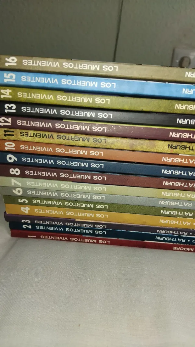 16 Tomos Los muertos vivientes