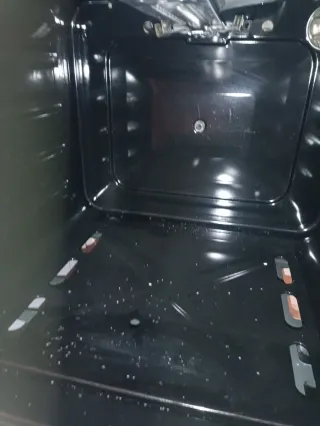 Cocina y horno de gas color blanco