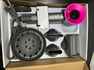 Asciugacapelli 5 in 1 modello dyson "Leafless hair