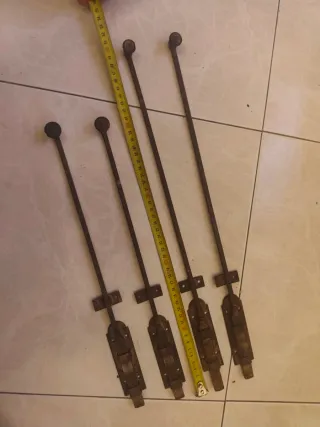 Lote 5 Pestillos Antiguos Puerta Hierro