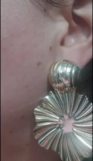 Pendientes dorados sin estrenar