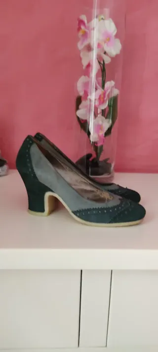 Zapatos de ante verde y gris