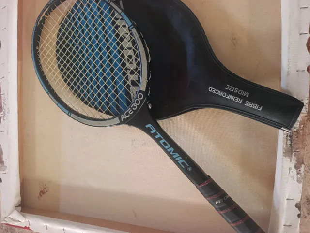 Raqueta Atomic Ace 300