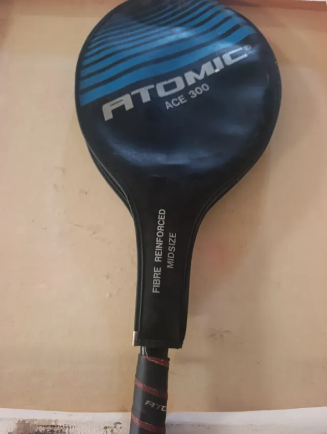 Raqueta Atomic Ace 300